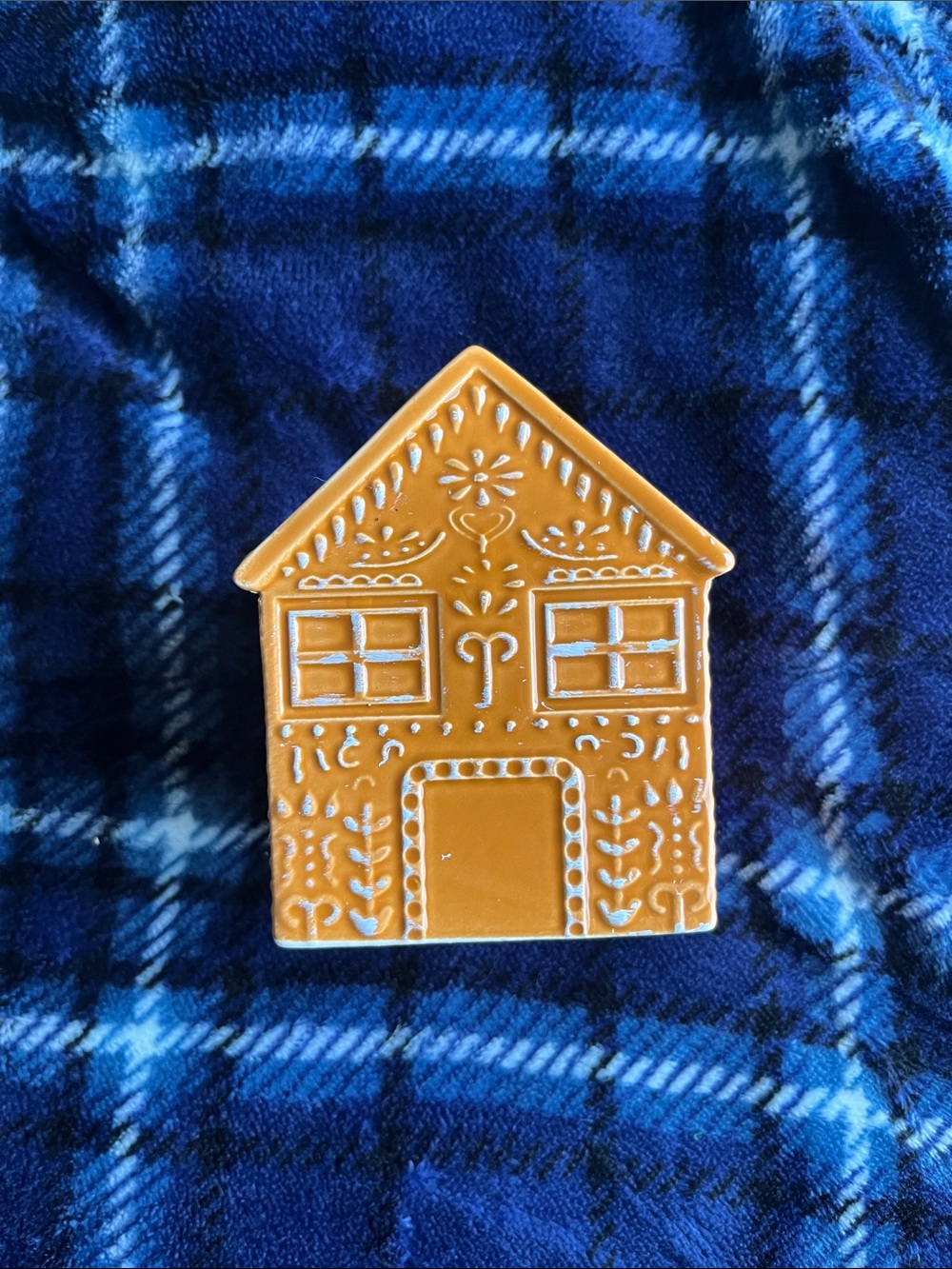 2” gingerbread house for small plant